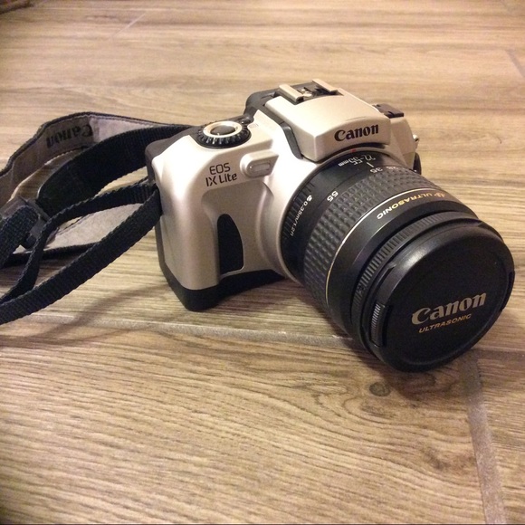 Canon EOS IX7 lite camera - Picture 1 of 5